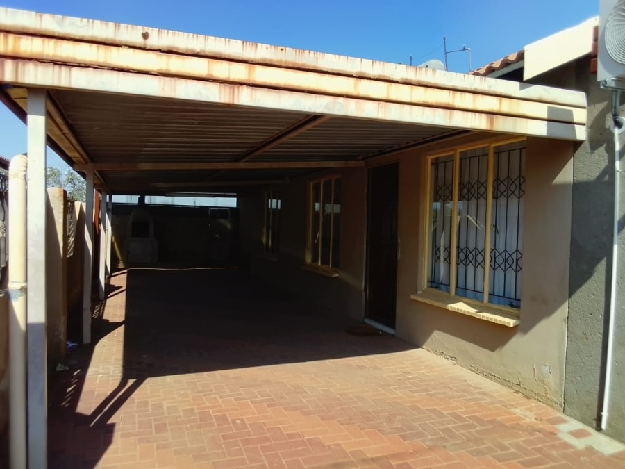 To Let 3 Bedroom Property for Rent in Boitekong North West